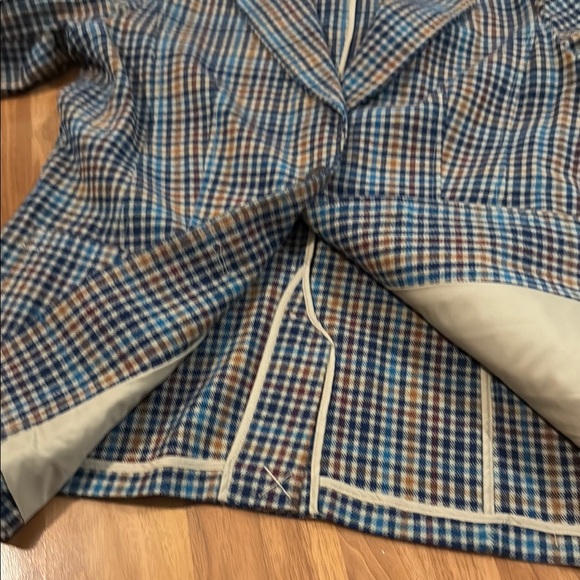 Plaid Women's Blazer - Picture 5 of 6